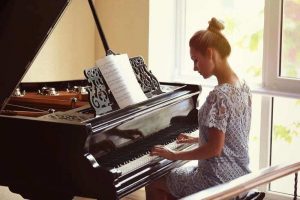 Top 7 bài hát đám cưới dễ để luyện chơi piano